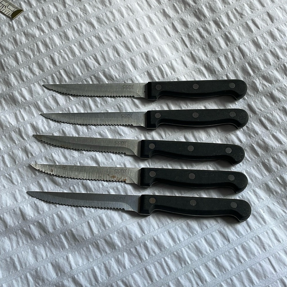 5 Steak knives